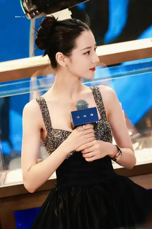 女娲毕设最佳代表作@dear-迪丽热巴#沛纳海全球品牌代言人迪丽热巴