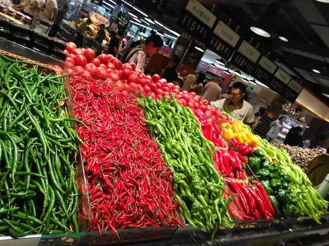 胖冬来学习之蔬菜篇蔬菜质量新鲜,品项齐全,陈列整齐丰满,颜色搭配