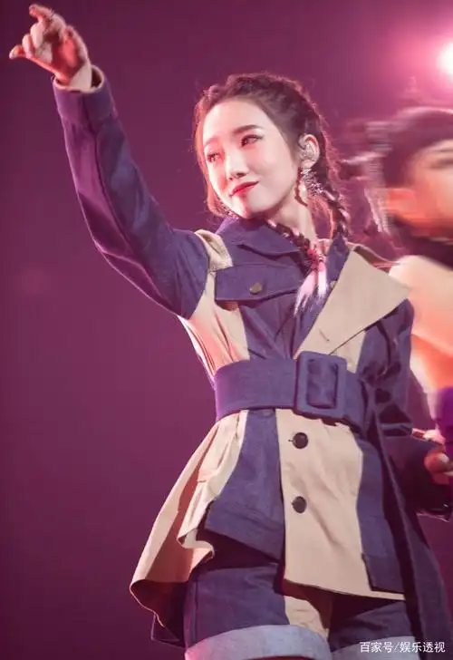 孟美岐发文告别《天赐的声音》,疑回应给周传雄当导师似颇感委屈