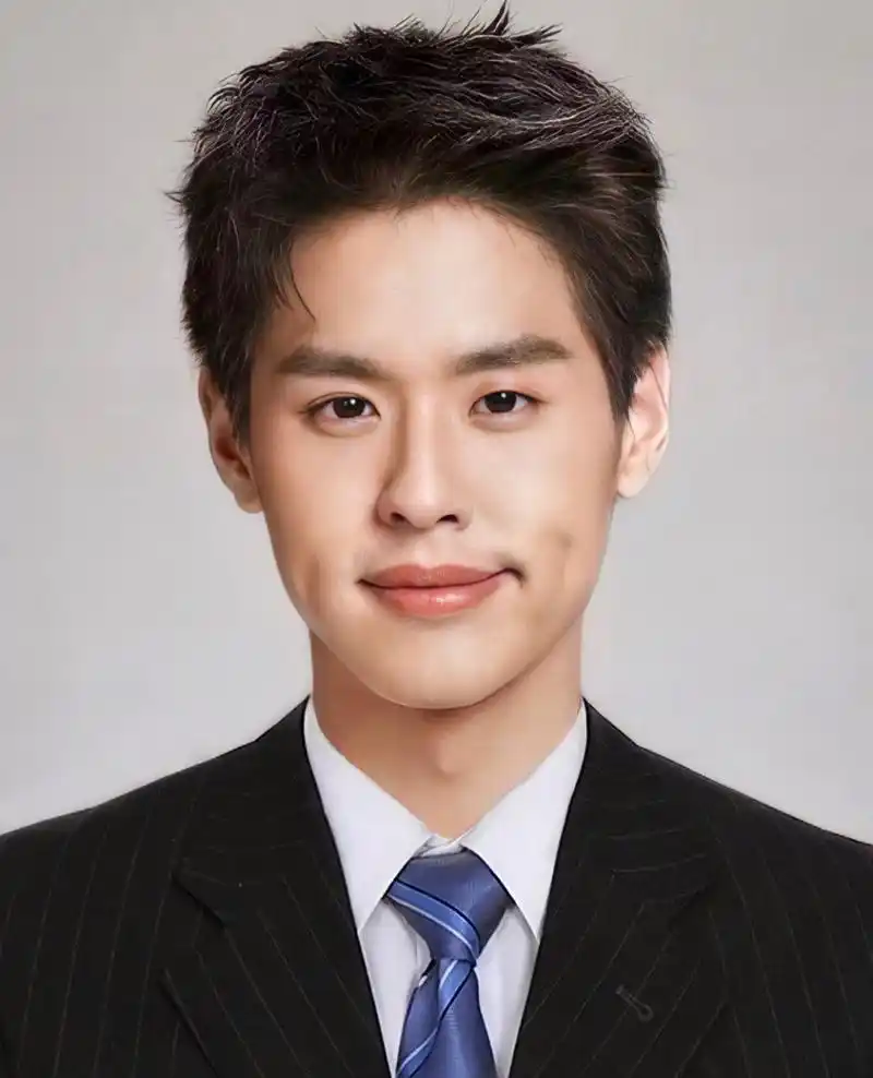 娱乐# 男明星证件照大赏,五官立体真的很占优势#明星# #美式证件