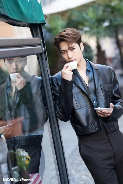 got7王嘉尔米兰时尚大片公开 侧颜精致引迷妹惊呼"我可以"【组图】