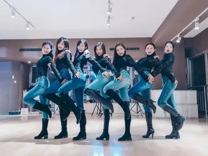 星空艺术爵士舞正式招生啦