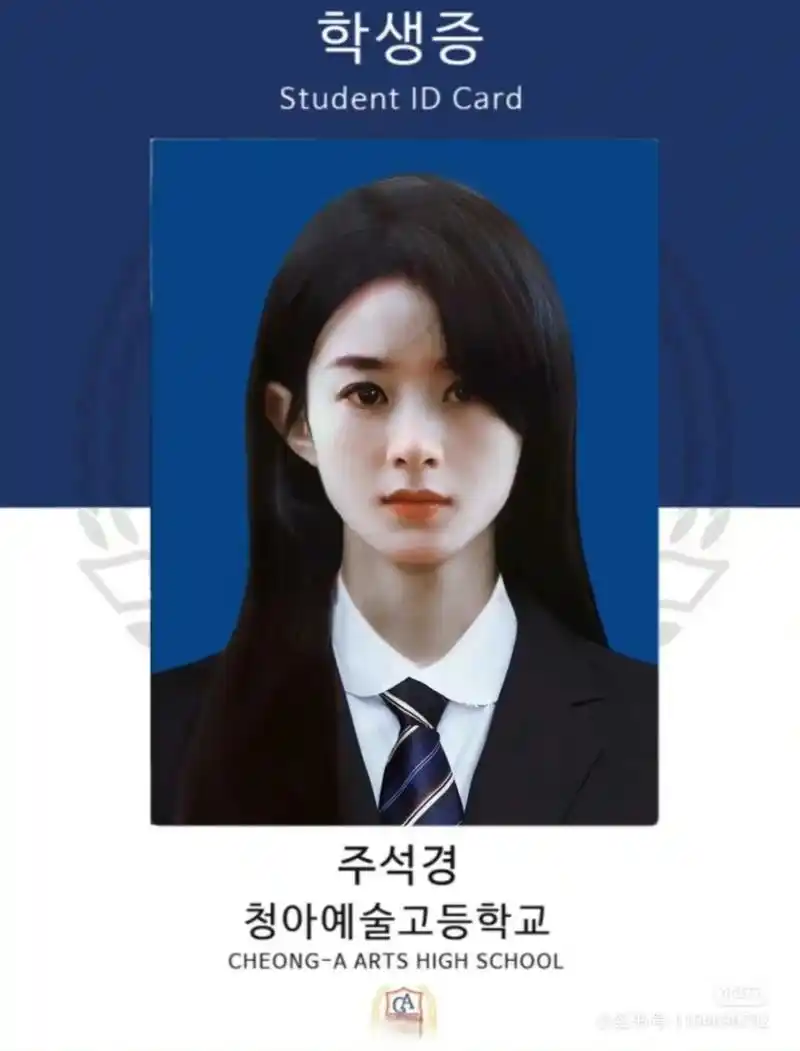 有人说赵丽颖这张照片神似文东恩