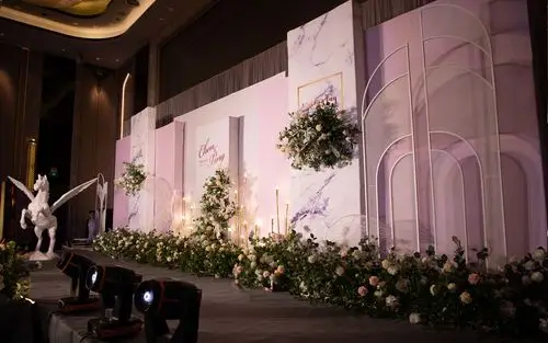 这一首《美人》,这一场婚礼/有我们见证参与