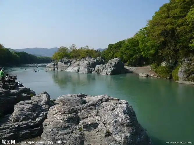 jpg颜色:rgb40共享分关 键 词:山水风景高清摄影素材图片 青山绿水