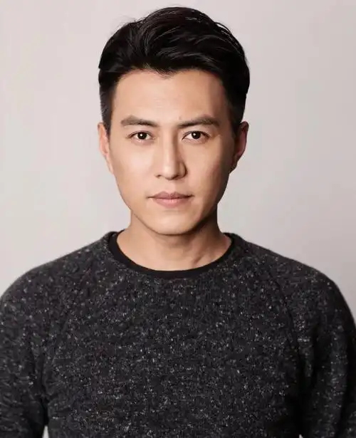 靳东靳东,男,汉族,毕业于中央戏剧学院,国家一级演员.