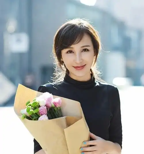 (中国影人) 岳丽娜