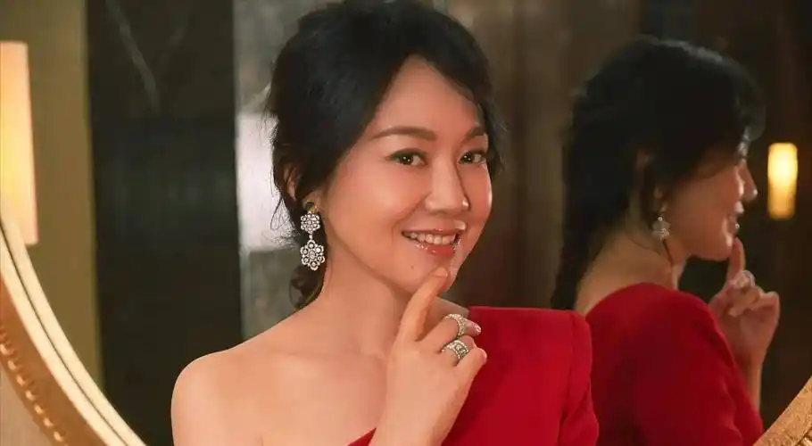 闫妮:经典不输张曼玉的客栈老板娘,时尚万种的电视剧大满贯_佟掌柜_佟