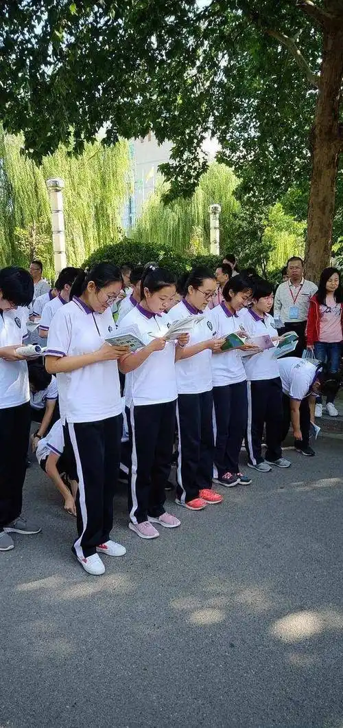 被曝光的河北衡水中学真实一幕,撕开无数成年人不堪入目的阴暗面_教育