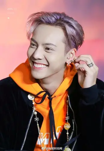 无论什么发色|发色|陈伟霆|发型秀_新浪网