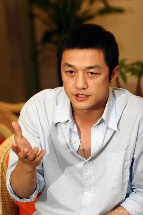 网传李亚鹏被限制高消费:一场未了的债务纠纷