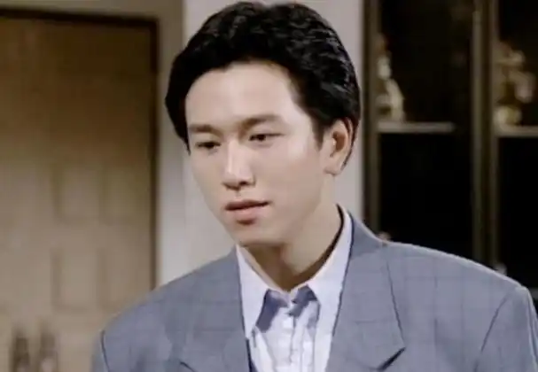 温兆伦:绯闻女友个个美翻,三婚娶小20岁娇妻,女儿比他小50岁