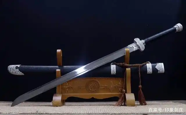 黑金古刀,高锰锻打,开单槽