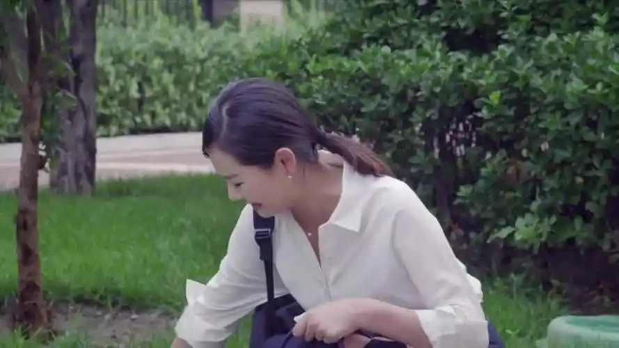 我的体育老师田野也有小女人的一面别说还是挺可爱的