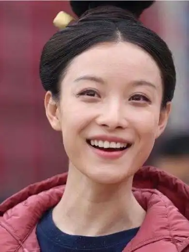 高级脸倪妮瞬间变老皮肤松弛泪沟显现多显老