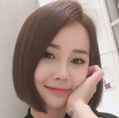 头发多又厚的适合的短发女图片