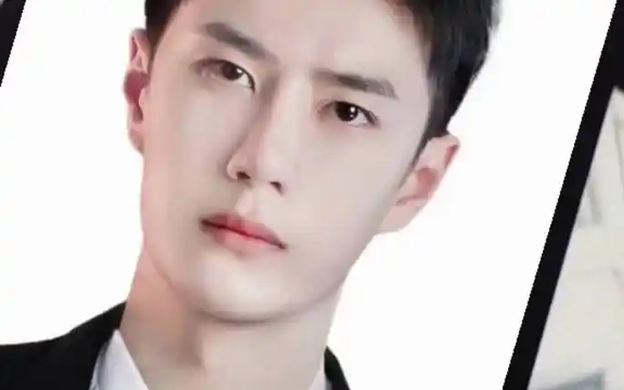 节日快乐姐妹们!#王一博 #证件照 #神仙爱豆