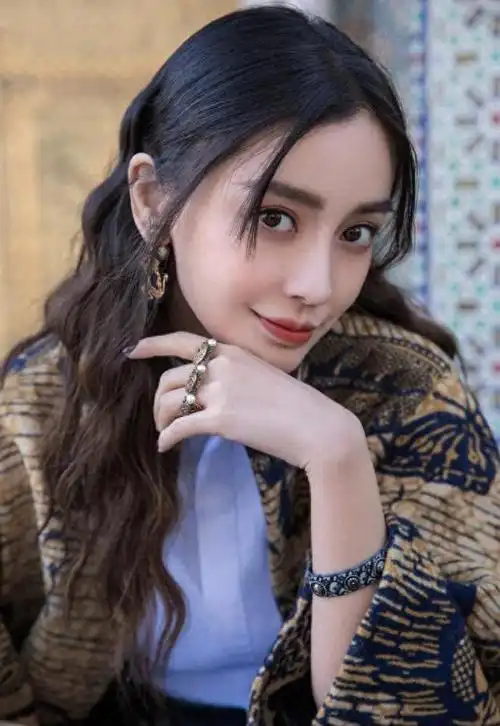 摩登干练angelababy美照来袭