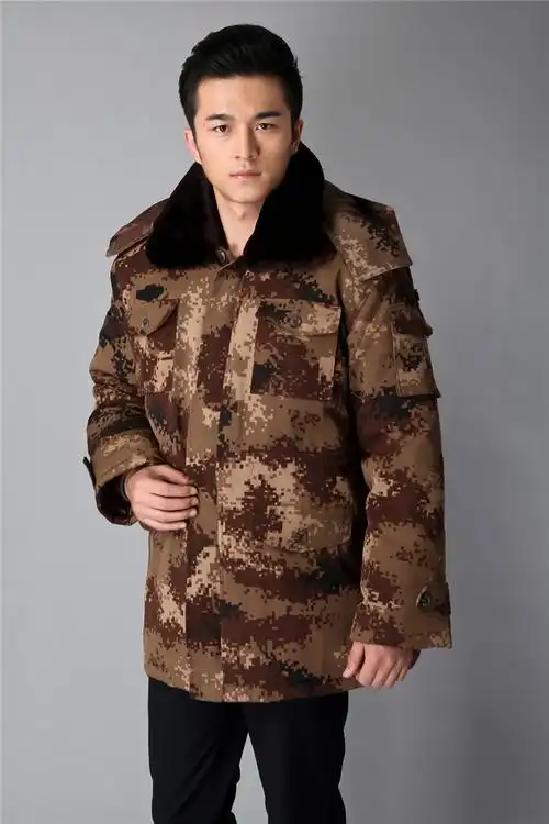 07荒漠迷彩大衣