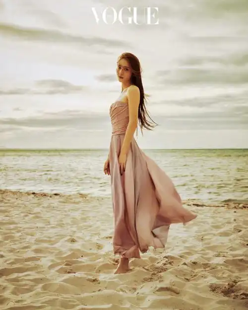 【晶吧搬运】240228 voguekorea官网更新郑秀晶超话三月刊画报9p