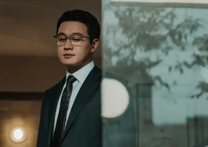 小说里描绘的场景,竟然和案发现场一模一样,这简直就是神了!