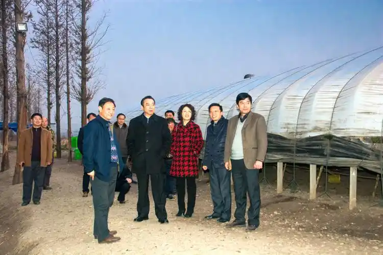 会后 孔祥喜,单永英深入现场进行调研.