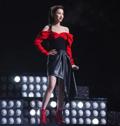 乘风破浪的姐姐2终战将启吕一高能舞台实力迎战