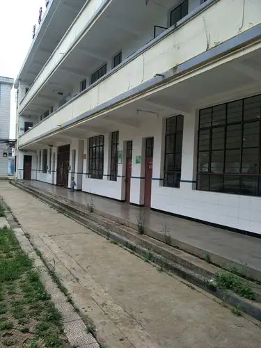 时隔十一年 再次走进白水中学 感慨万千