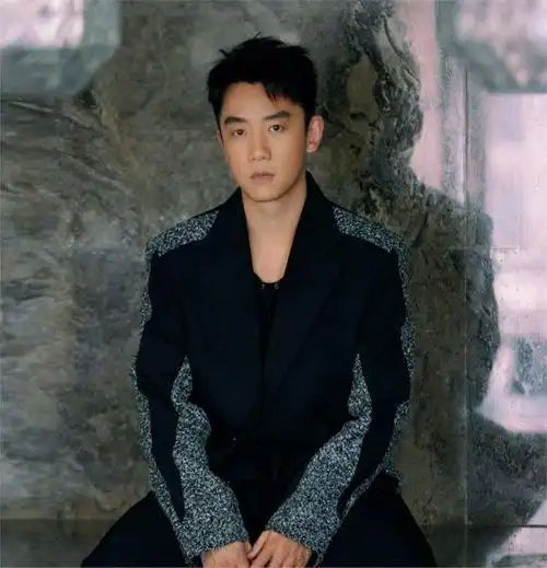 看了《浪姐5》,才明白暂停事业,为郑恺连生三胎的苗苗有多精明