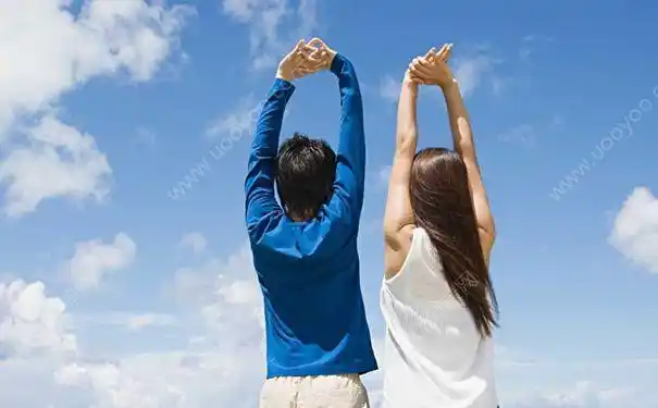 异性朋友关系越走越近,往往是从互诉衷肠,彼此安慰开始的