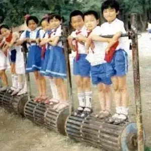 90 年代小学校服