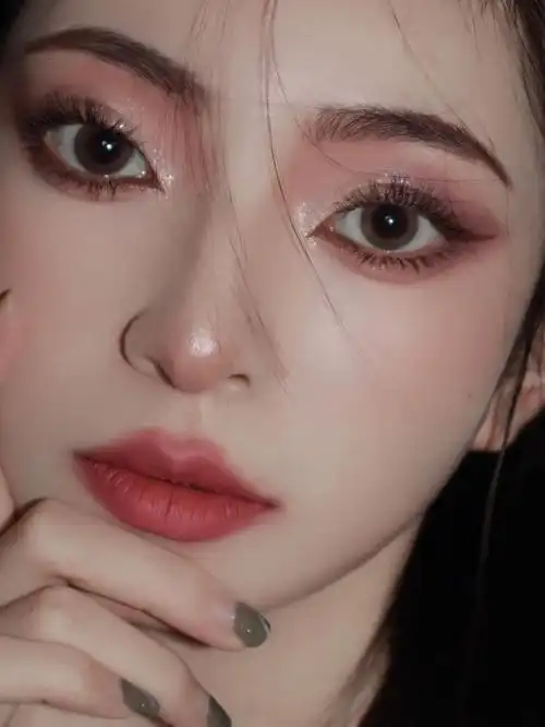 钓系狐狸眼妆容截断式眼妆