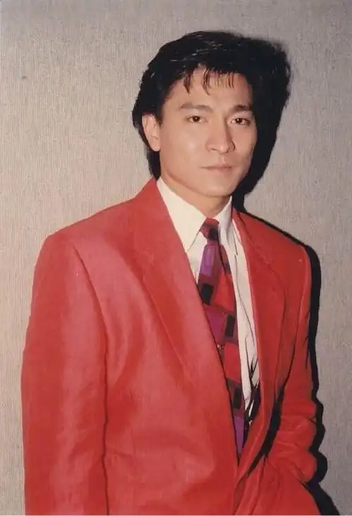 一组刘德华旧照你见过几张实在是帅出天际