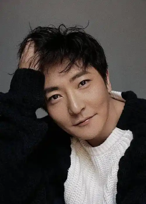 演员郭京飞:一首歌圈来老婆,结婚17年宠妻如宝_鲍莉_话剧_都会