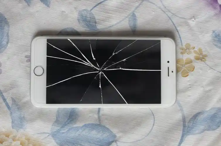 在线等求大神帮做一个手机屏幕碎了的图片