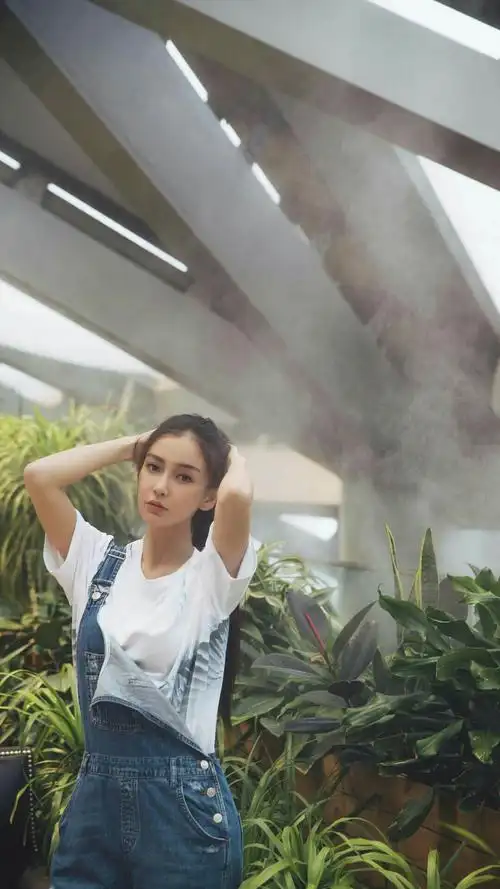 angelababy 夏日街拍写真 整个人少女感十足