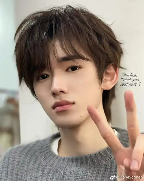 宋亚轩一下岛就发微博了