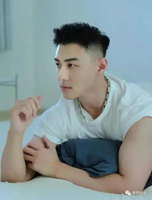 寸头|夏天|潮男|人体模特_网易订阅