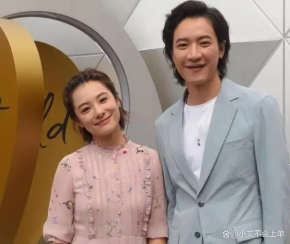 两人的牵线人还是何炅,他和王弢是好朋友.