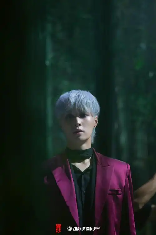 张艺兴新歌动起来