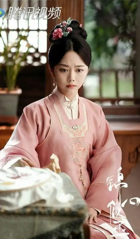 大器晚成33岁的国民闺女谭松韵走上了另一条道路