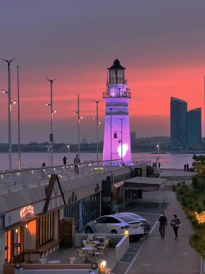 建议把青岛的情人坝列入医保,太治愈了 来青岛总要来一次奥帆中心情人