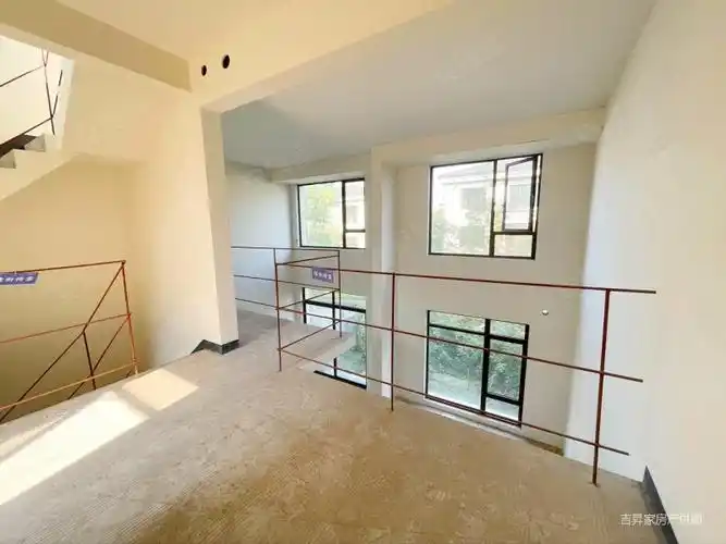 南北通透,龙湖西宸原著(一组团)二手房,76万,6室3厅,5卫,75平米-重庆