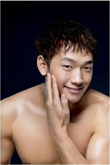 组图:rain拍型男写真 裸露上身秀健硕肌肉