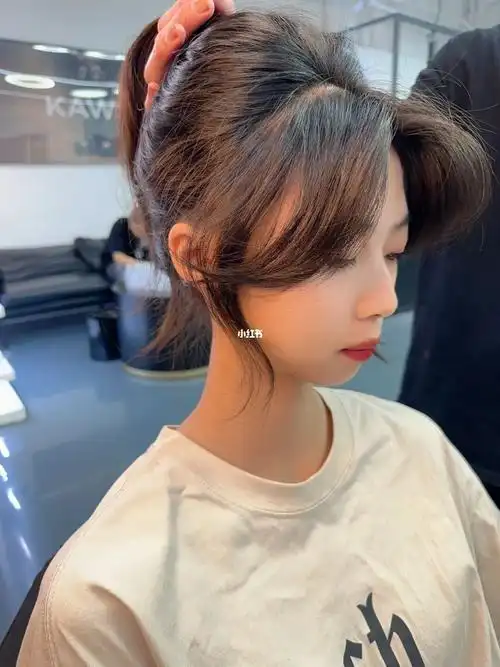 网红店八字刘海