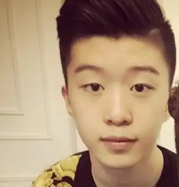 新闻中心 娱乐星闻 明星八卦有网友说范丞丞长得像洪金宝,小编想说