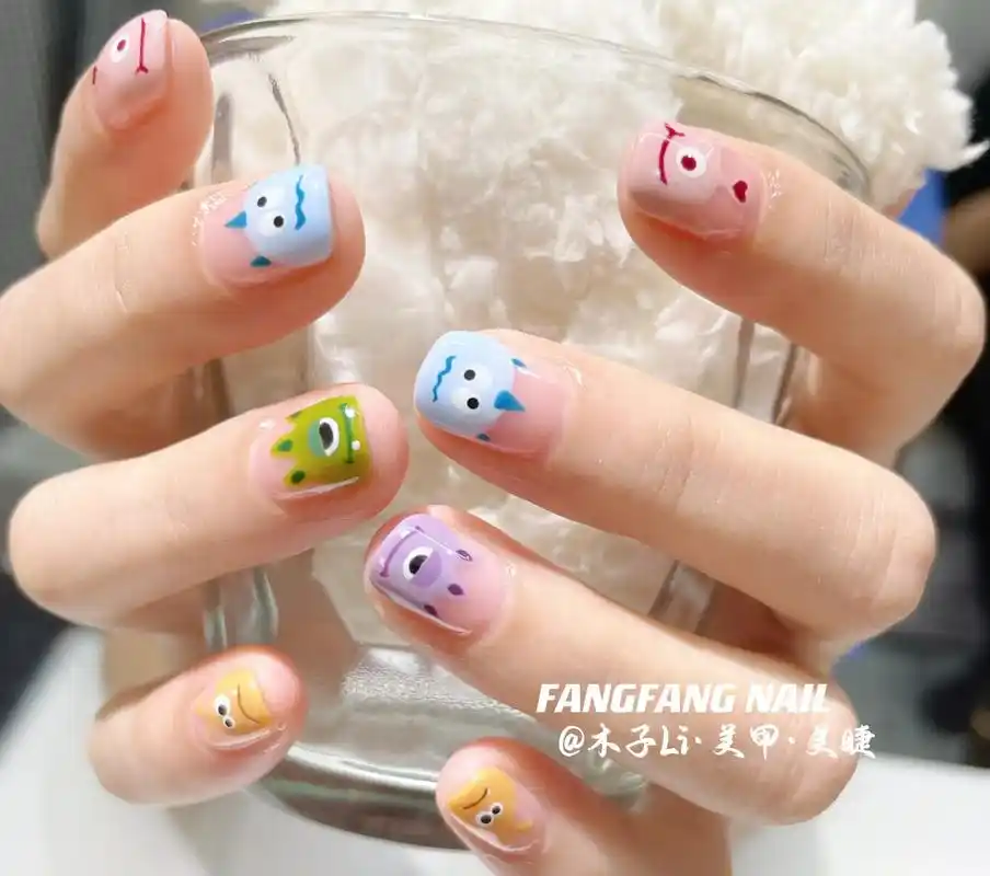 柳州美甲夏日童趣可爱小怪兽手绘美甲