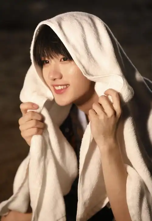 时代少年团丁程鑫帅气图片