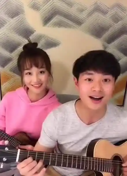 女朋友要带回家曹骏蓝盈莹尤克里里弹唱