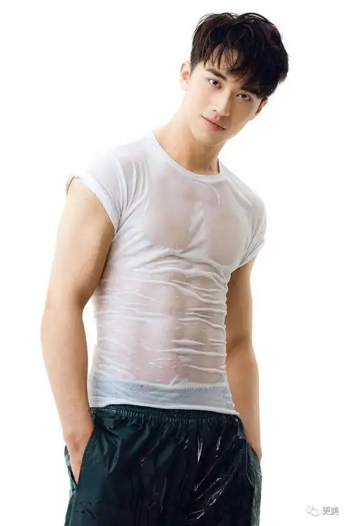 男星腹肌内卷到疯狂,57人拼死肉搏,他肥到当场社死